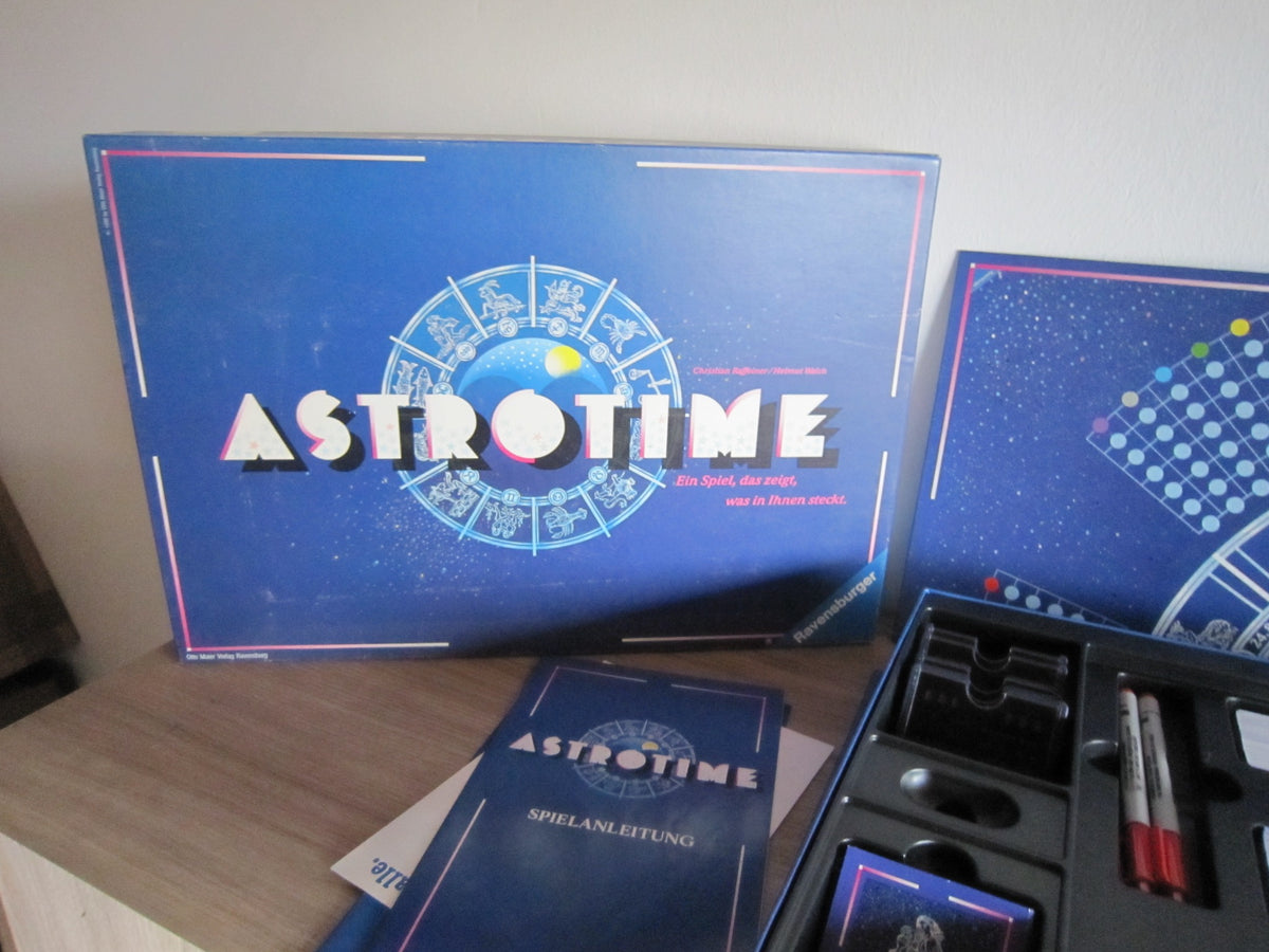 Astrotime – blauer Ravensburger-Originalkarton mit Sternzeichenmotiv und Spielanleitung