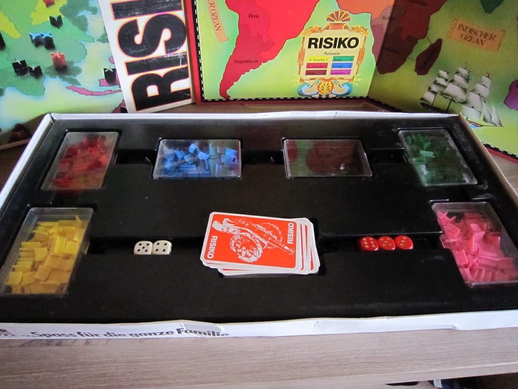 Risiko – Ein Strategie-Spiel | Parker, ältere Ausgabe – vollständig – Originalfoto des angebotenen Exemplars
