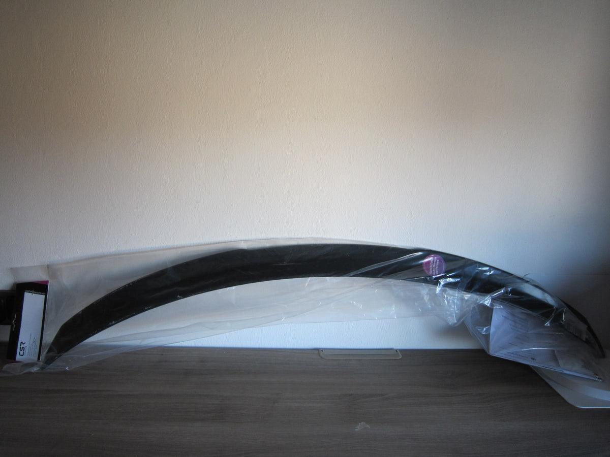 CSR HF792-G Heckspoiler – Originalfoto der unbenutzten B-Ware mit Unterlagen