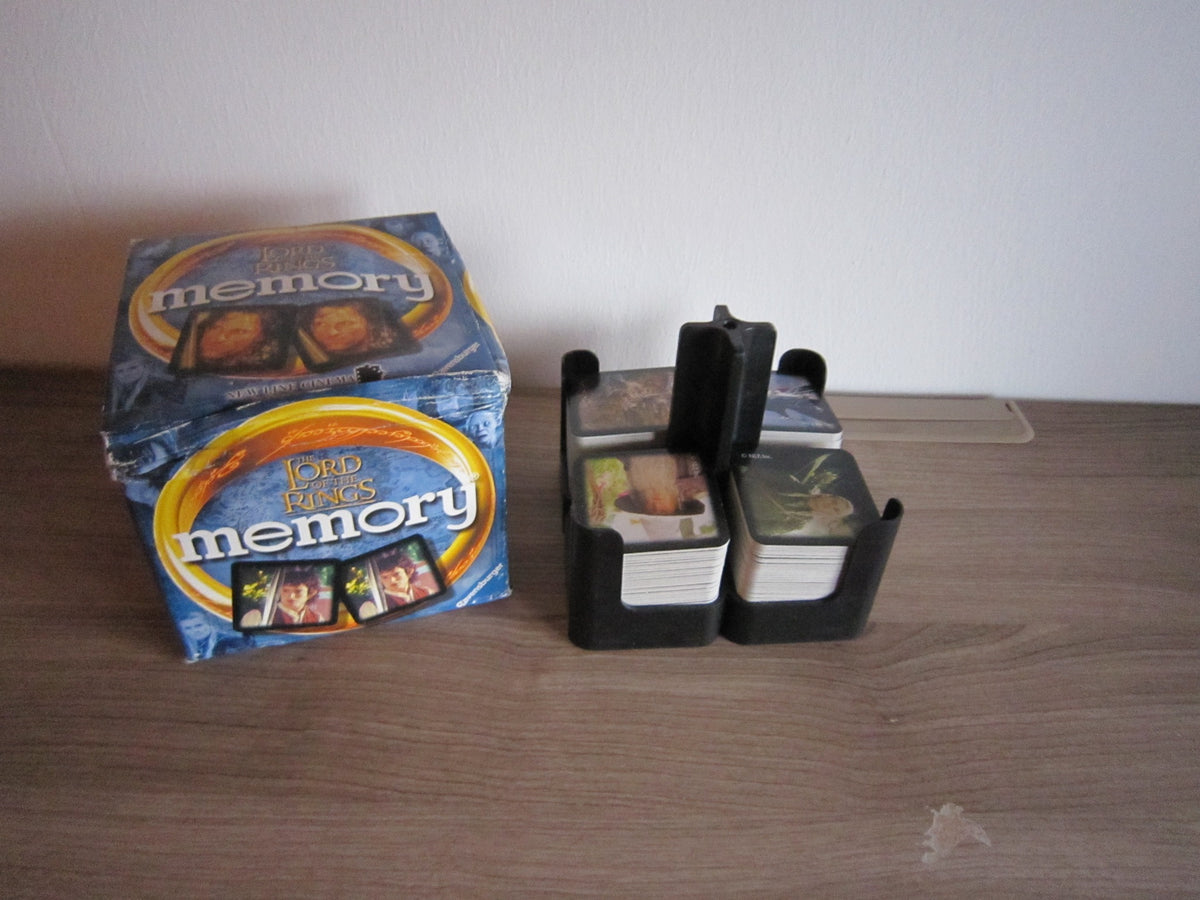 Der Herr der Ringe memory von Ravensburger mit Bildkarten, Kartenhalter und stark gebrauchtem Originalkarton