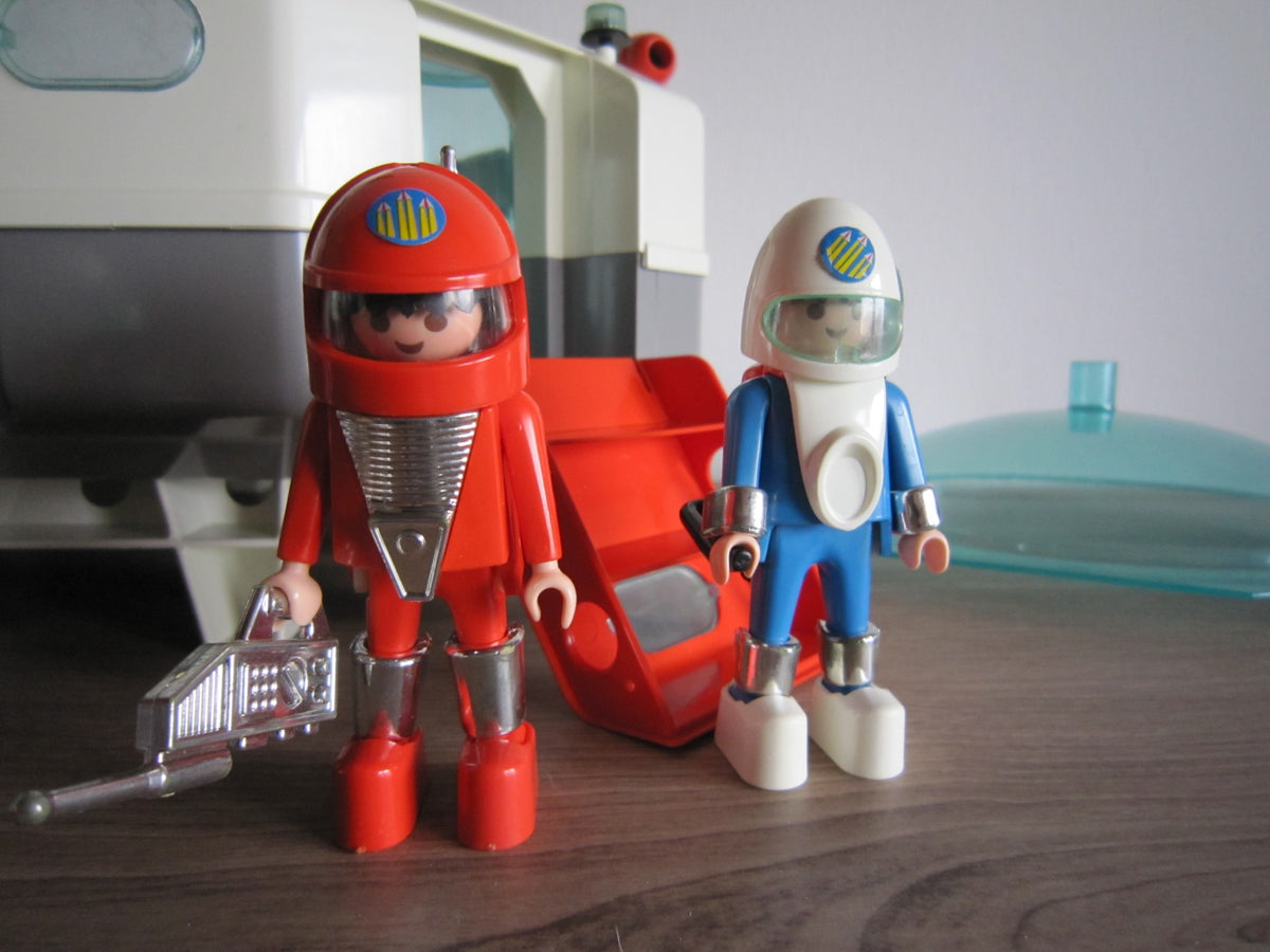 PLAYMOBIL 3536 Playmo Space – Roter und blauer Astronaut mit Ausrüstung