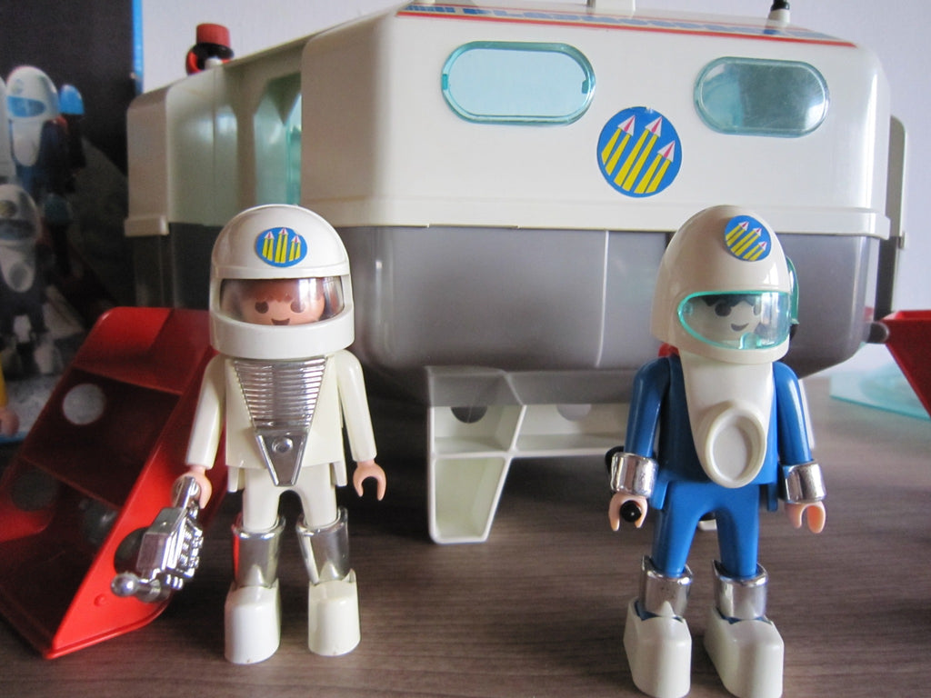 PLAYMOBIL 3536 Playmo Space – Weißer und blauer Astronaut mit Ausrüstung