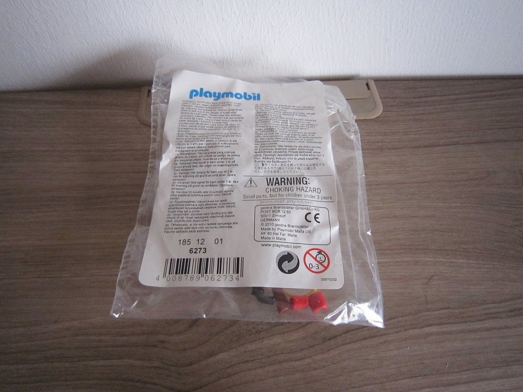 Originales PLAYMOBIL-Etikett mit Artikelnummer 6273 auf der Rückseite der Folienverpackung