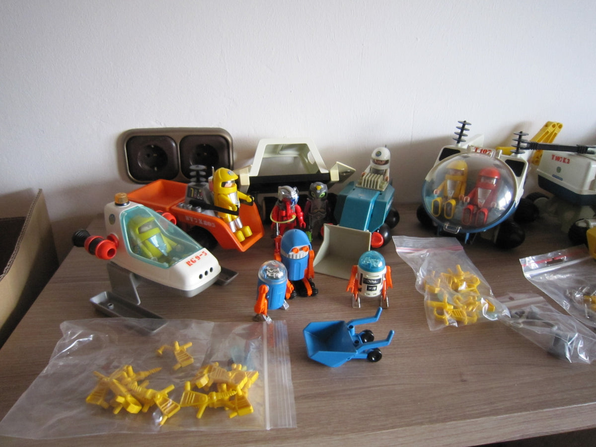 PLAYMOBIL Playmo Space Konvolut – Gleiter, Arbeitsfahrzeuge, Roboter und Zubehör