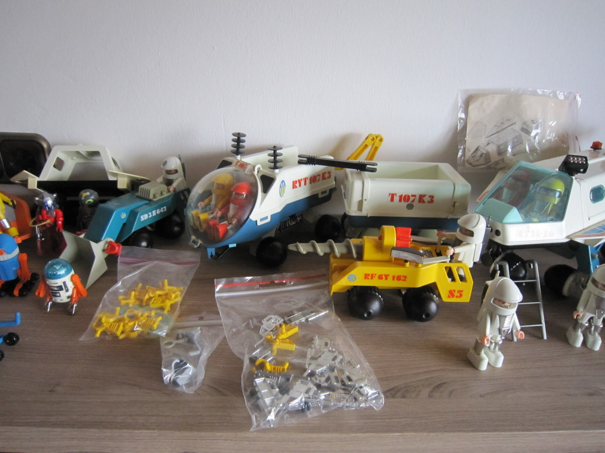 PLAYMOBIL Playmo Space Konvolut – Fahrzeuge, Astronauten und Zubehör des Konvoluts