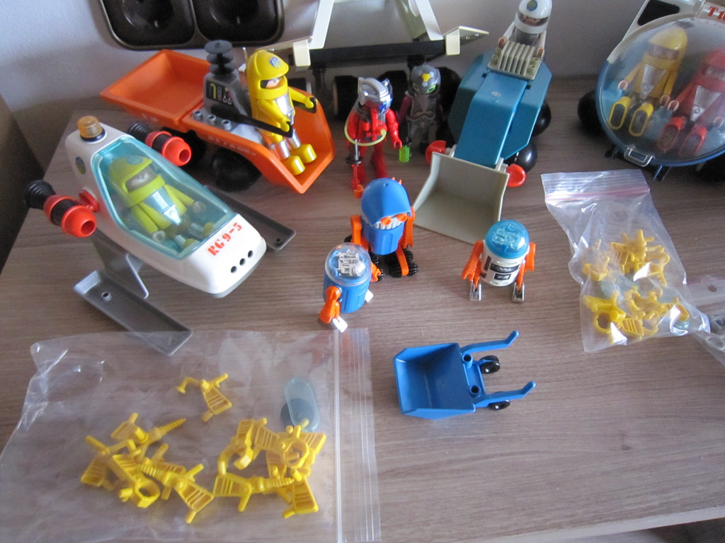 PLAYMOBIL Playmo Space Konvolut – Roboter, weitere Figuren und Zubehörbeutel
