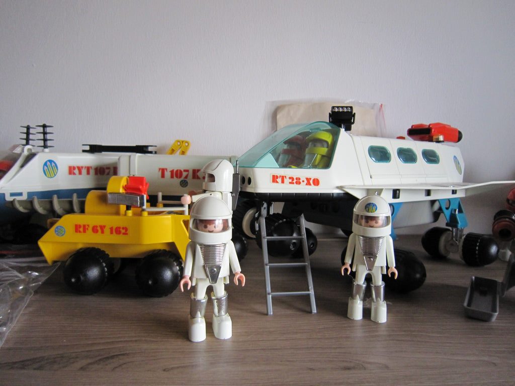 PLAYMOBIL Playmo Space Konvolut – Große Raumfähre und Bohrfahrzeug mit weißen Astronauten