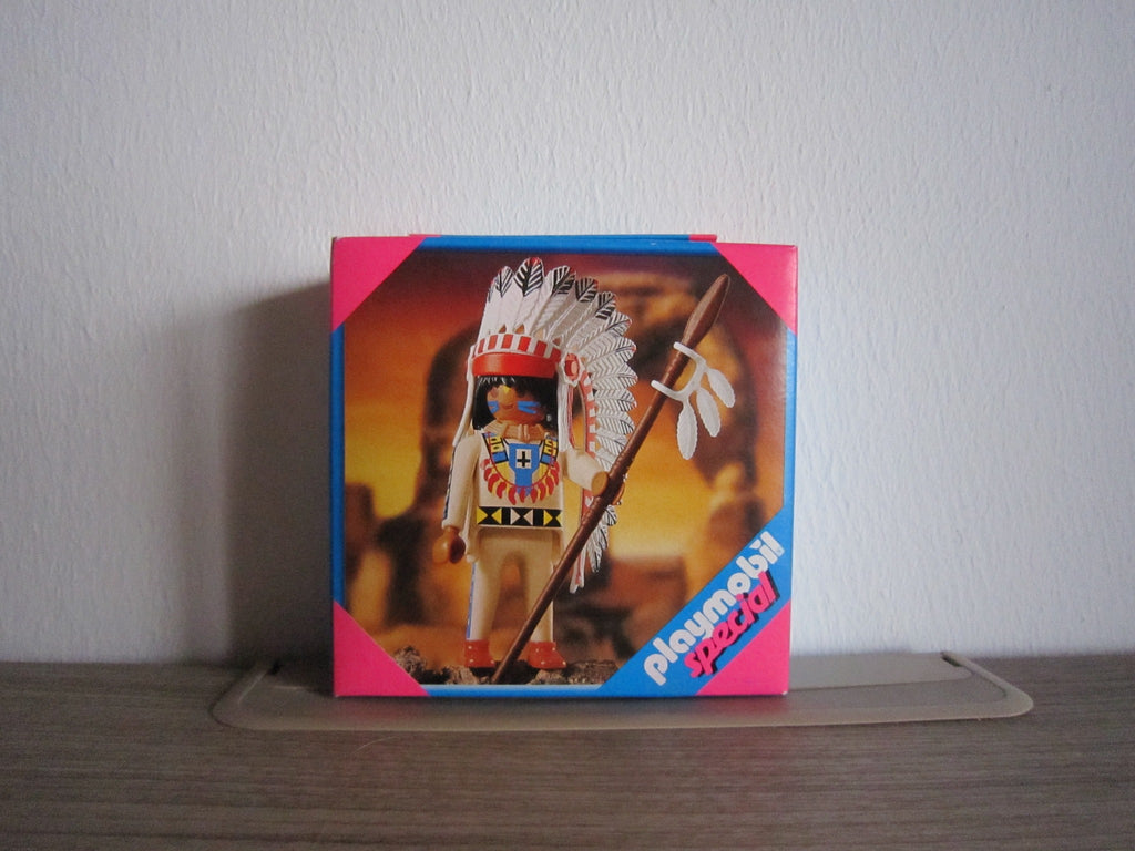 PLAYMOBIL Special 4589 Häuptling mit Federschmuck und Speeren – Vorderseite der Originalverpackung