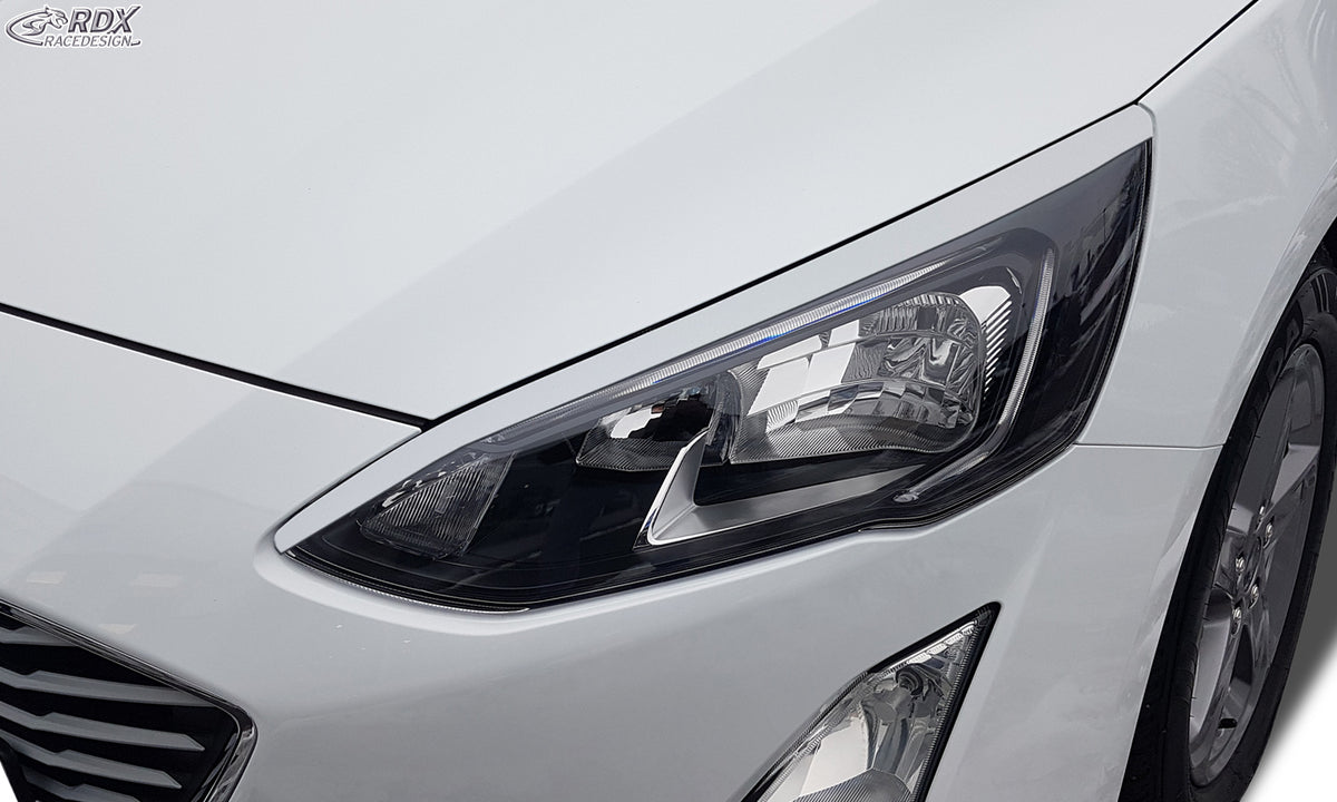 Montagebeispiel am Ford Focus 4 – Fahrzeug und Scheinwerfer nicht enthalten